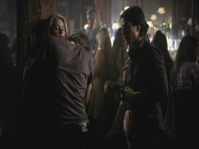 VampireDiariesWorld-dot-org-S3TVD_3x08OrdinaryPeople1456.jpg