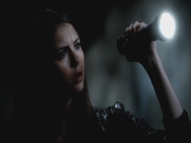 VampireDiariesWorld-dot-org-S3TVD_3x08OrdinaryPeople1866.jpg