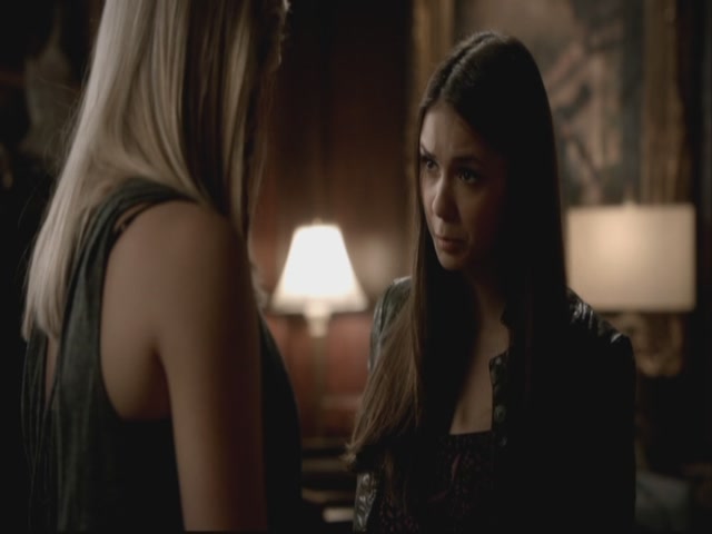 VampireDiariesWorld-dot-org-S3TVD_3x08OrdinaryPeople1939.jpg