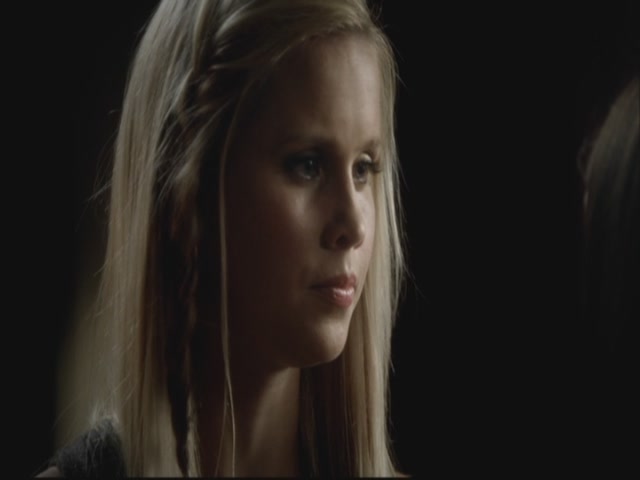 VampireDiariesWorld-dot-org-S3TVD_3x08OrdinaryPeople1974.jpg