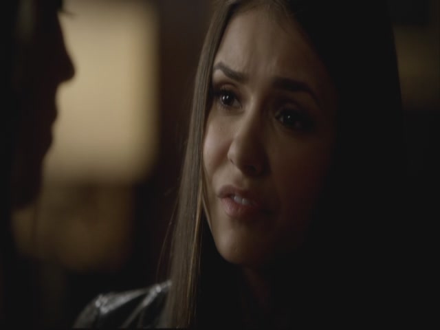 VampireDiariesWorld-dot-org-S3TVD_3x08OrdinaryPeople1976.jpg