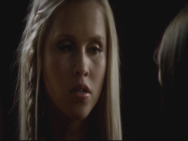 VampireDiariesWorld-dot-org-S3TVD_3x08OrdinaryPeople1984.jpg