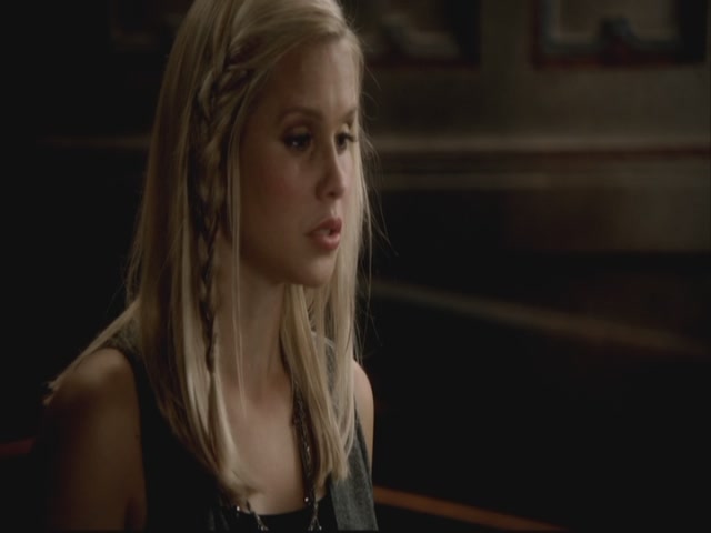 VampireDiariesWorld-dot-org-S3TVD_3x08OrdinaryPeople2033.jpg