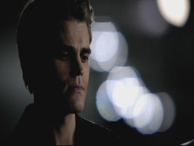 VampireDiariesWorld-dot-org-S3TVD_3x08OrdinaryPeople2105.jpg