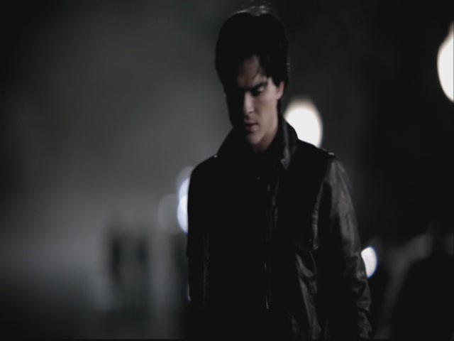 VampireDiariesWorld-dot-org-S3TVD_3x08OrdinaryPeople2122.jpg