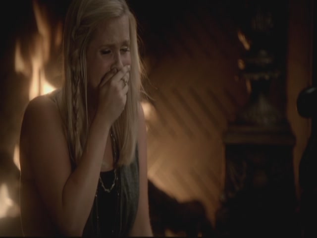 VampireDiariesWorld-dot-org-S3TVD_3x08OrdinaryPeople2141.jpg