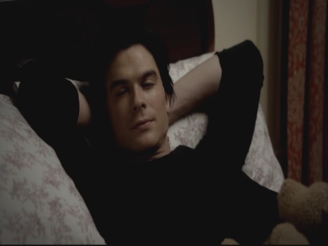 VampireDiariesWorld-dot-org-S3TVD_3x08OrdinaryPeople2153.jpg