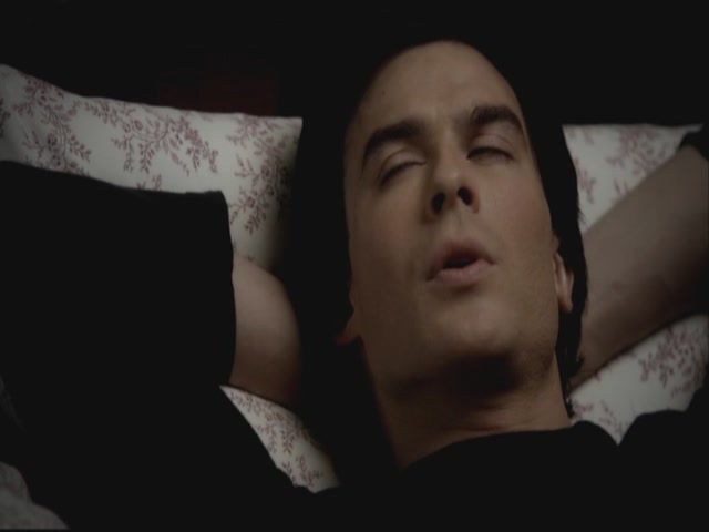 VampireDiariesWorld-dot-org-S3TVD_3x08OrdinaryPeople2186.jpg