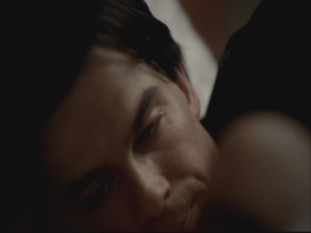 VampireDiariesWorld-dot-org-S3TVD_3x08OrdinaryPeople2227.jpg