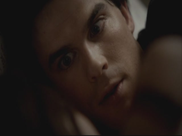 VampireDiariesWorld-dot-org-S3TVD_3x08OrdinaryPeople2229.jpg