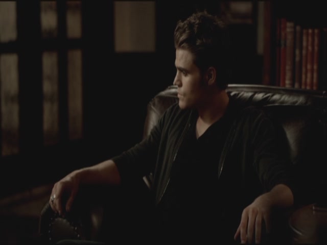 VampireDiariesWorld-dot-org-S3TVD_3x09Homecoming0152.jpg