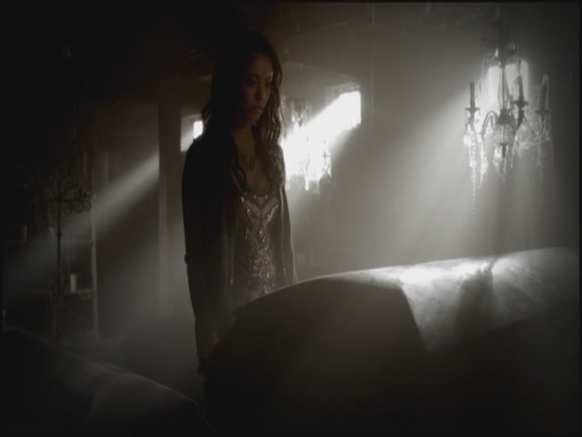 VampireDiariesWorld-dot-org-S3TVD_3x10TheNewDeal0075.jpg