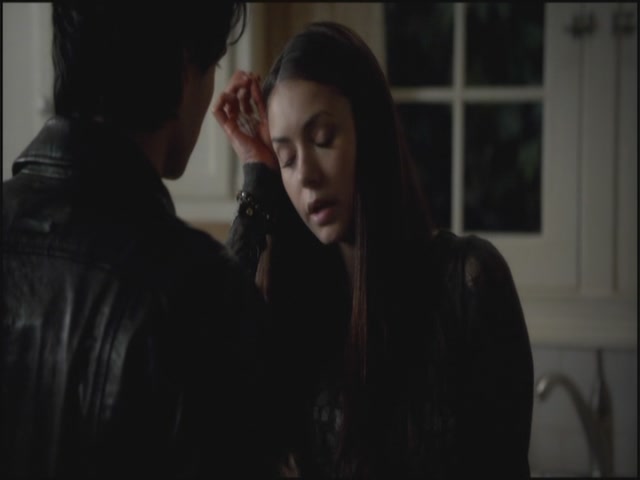 VampireDiariesWorld-dot-org-S3TVD_3x10TheNewDeal1896.jpg