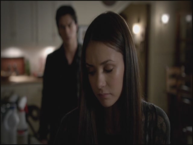 VampireDiariesWorld-dot-org-S3TVD_3x10TheNewDeal1940.jpg