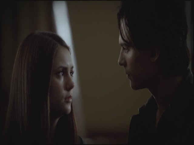 VampireDiariesWorld-dot-org-S3TVD_3x10TheNewDeal2152.jpg