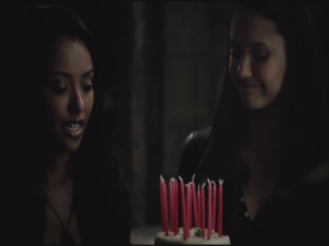 VampireDiariesWorld-dot-org-S3TVD_3x11OurTown0895.jpg