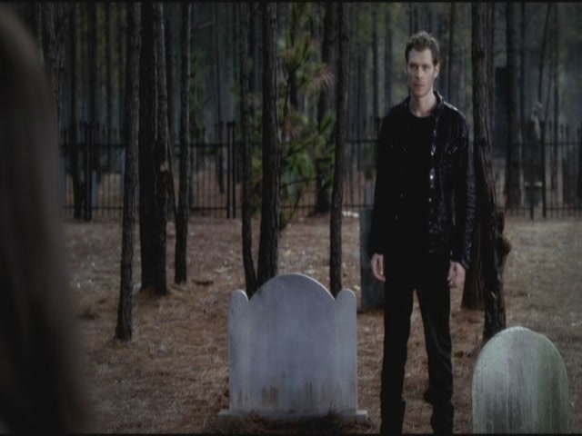 VampireDiariesWorld-dot-org-S3TVD_3x12TheTiesThatBind0032.jpg