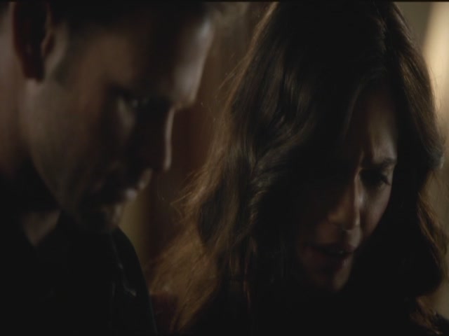 VampireDiariesWorld-dot-org-S3TVD_3x12TheTiesThatBind2112.jpg