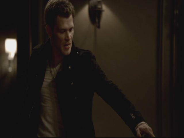 VampireDiariesWorld-dot-org-S3TVD_3x13BringingOutTheDead0022.jpg