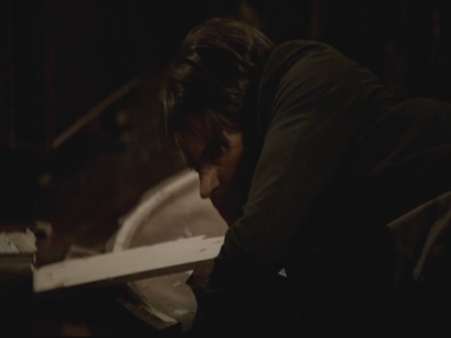 VampireDiariesWorld-dot-org-S3TVD_3x13BringingOutTheDead0023.jpg