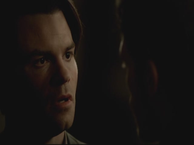 VampireDiariesWorld-dot-org-S3TVD_3x13BringingOutTheDead0050.jpg