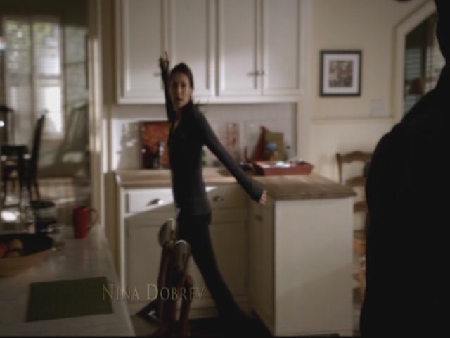 VampireDiariesWorld-dot-org-S3TVD_3x13BringingOutTheDead0123.jpg