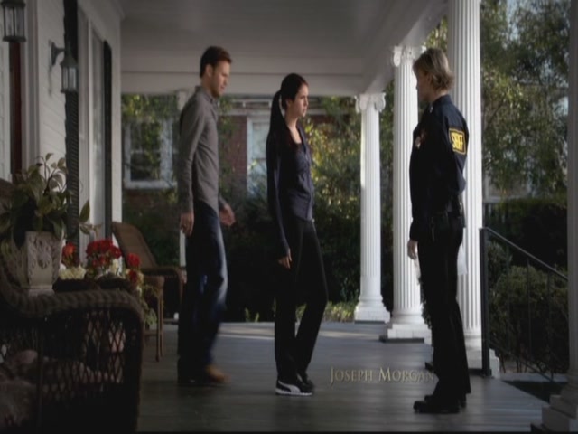 VampireDiariesWorld-dot-org-S3TVD_3x13BringingOutTheDead0160.jpg