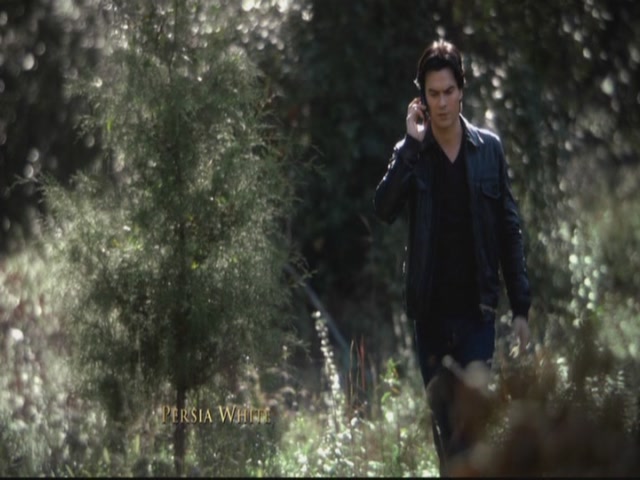 VampireDiariesWorld-dot-org-S3TVD_3x13BringingOutTheDead0225.jpg