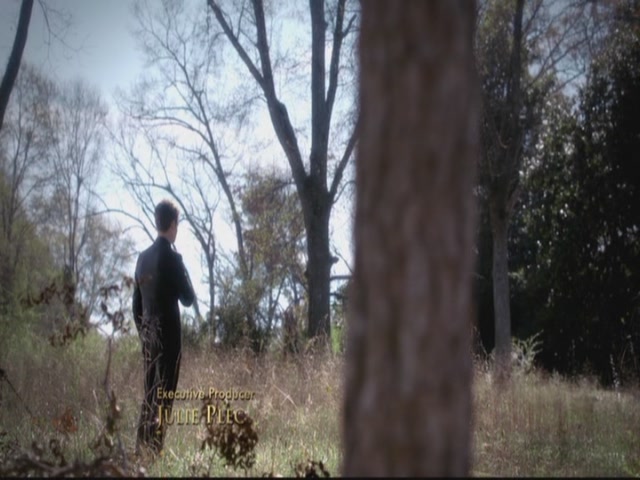 VampireDiariesWorld-dot-org-S3TVD_3x13BringingOutTheDead0257.jpg