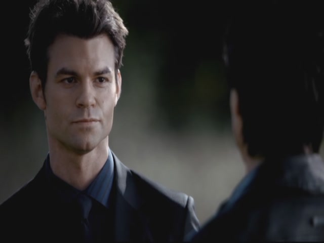 VampireDiariesWorld-dot-org-S3TVD_3x13BringingOutTheDead0271.jpg