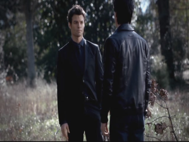 VampireDiariesWorld-dot-org-S3TVD_3x13BringingOutTheDead0274.jpg