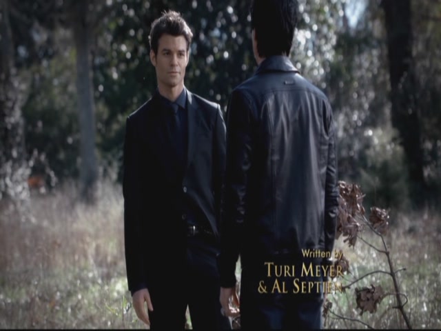 VampireDiariesWorld-dot-org-S3TVD_3x13BringingOutTheDead0276.jpg