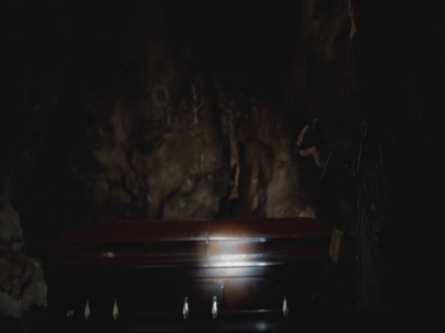 VampireDiariesWorld-dot-org-S3TVD_3x13BringingOutTheDead0306.jpg