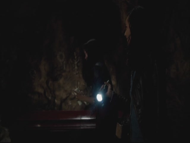 VampireDiariesWorld-dot-org-S3TVD_3x13BringingOutTheDead0314.jpg