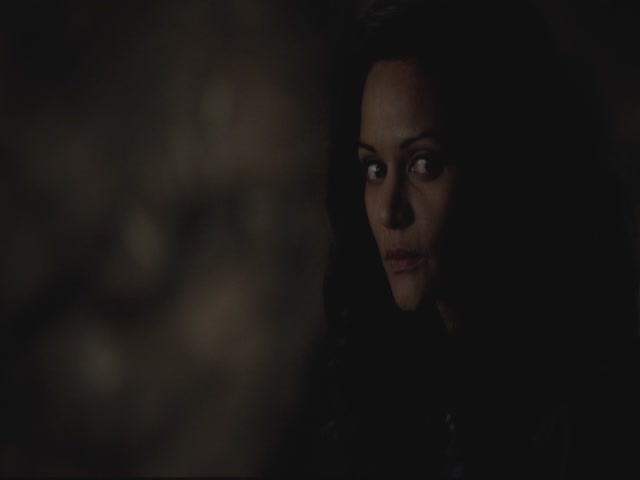 VampireDiariesWorld-dot-org-S3TVD_3x13BringingOutTheDead0319.jpg