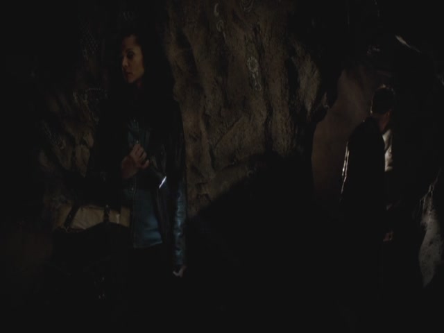 VampireDiariesWorld-dot-org-S3TVD_3x13BringingOutTheDead0341.jpg