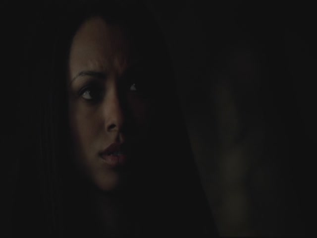 VampireDiariesWorld-dot-org-S3TVD_3x13BringingOutTheDead0343.jpg