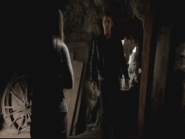 VampireDiariesWorld-dot-org-S3TVD_3x13BringingOutTheDead0350.jpg