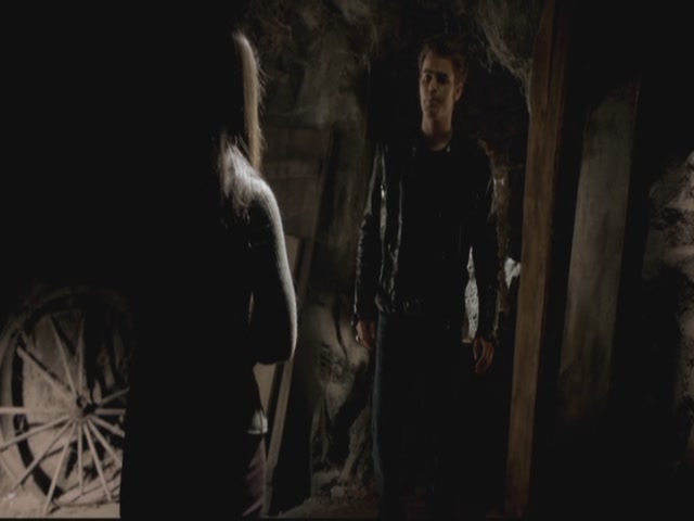 VampireDiariesWorld-dot-org-S3TVD_3x13BringingOutTheDead0351.jpg