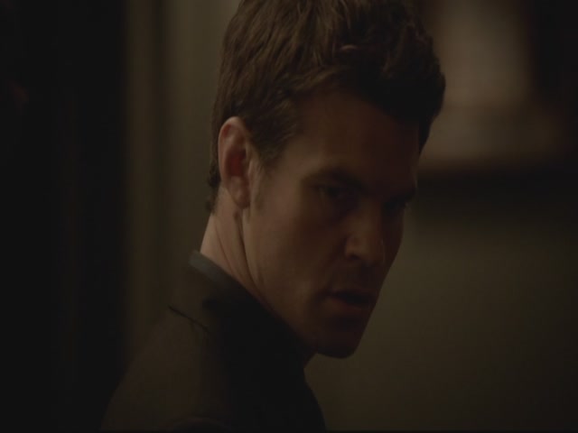 VampireDiariesWorld-dot-org-S3TVD_3x13BringingOutTheDead2228.jpg