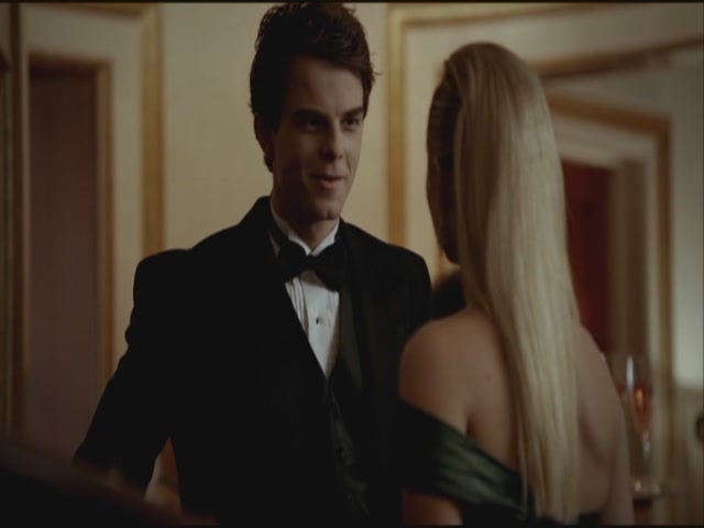 VampireDiariesWorld-dot-org-S3TVD_3x14DangerousLiaisons1669.jpg