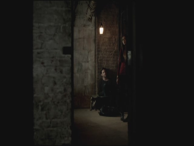 VampireDiariesWorld-dot-org-S3TVD_3x19HeartOfDarkness0036.jpg