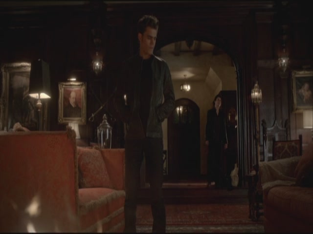 VampireDiariesWorld-dot-org-S3TVD_3x19HeartOfDarkness0126.jpg