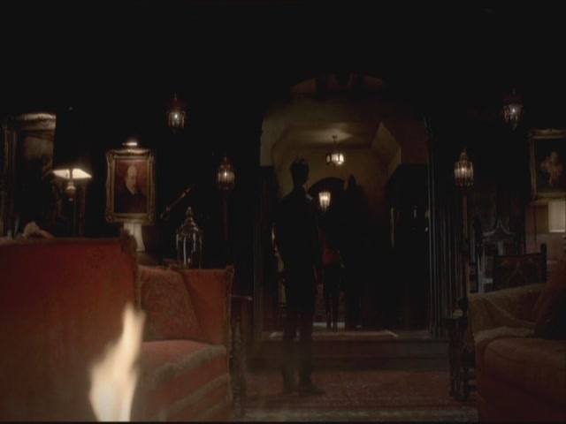 VampireDiariesWorld-dot-org-S3TVD_3x19HeartOfDarkness0178.jpg