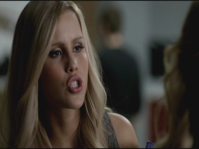 VampireDiariesWorld-dot-org-S3TVD_3x19HeartOfDarkness0249.jpg