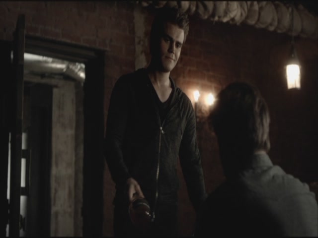 VampireDiariesWorld-dot-org-S3TVD_3x19HeartOfDarkness0314.jpg