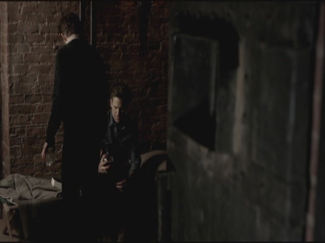 VampireDiariesWorld-dot-org-S3TVD_3x19HeartOfDarkness0315.jpg