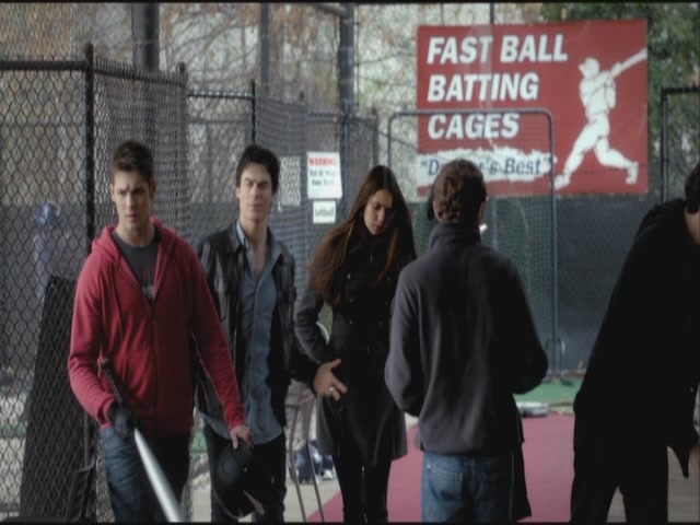 VampireDiariesWorld-dot-org-S3TVD_3x19HeartOfDarkness0412.jpg