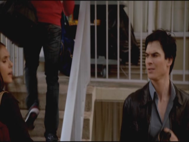 VampireDiariesWorld-dot-org-S3TVD_3x19HeartOfDarkness0495.jpg