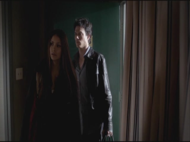 VampireDiariesWorld-dot-org-S3TVD_3x19HeartOfDarkness0502.jpg